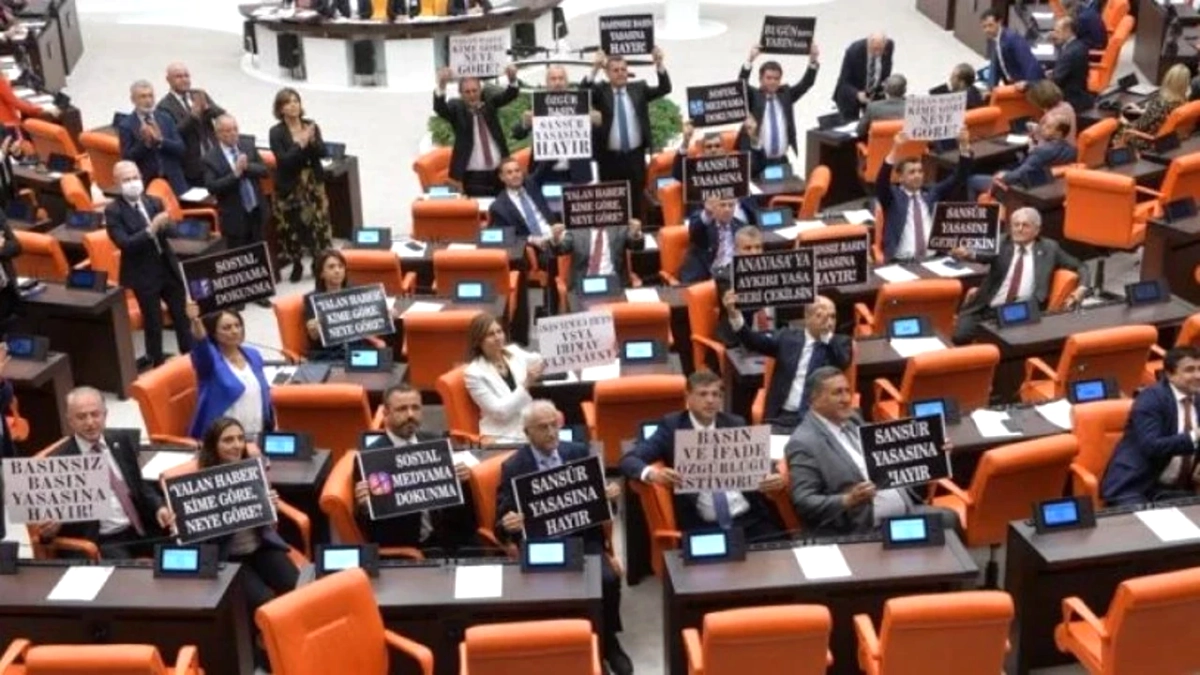 Avrupa'da Yasaklanan Oyunlar Nasıl Rekor Kırdı? İlk Hafta 6.3 Milyon Satış Gerçeği